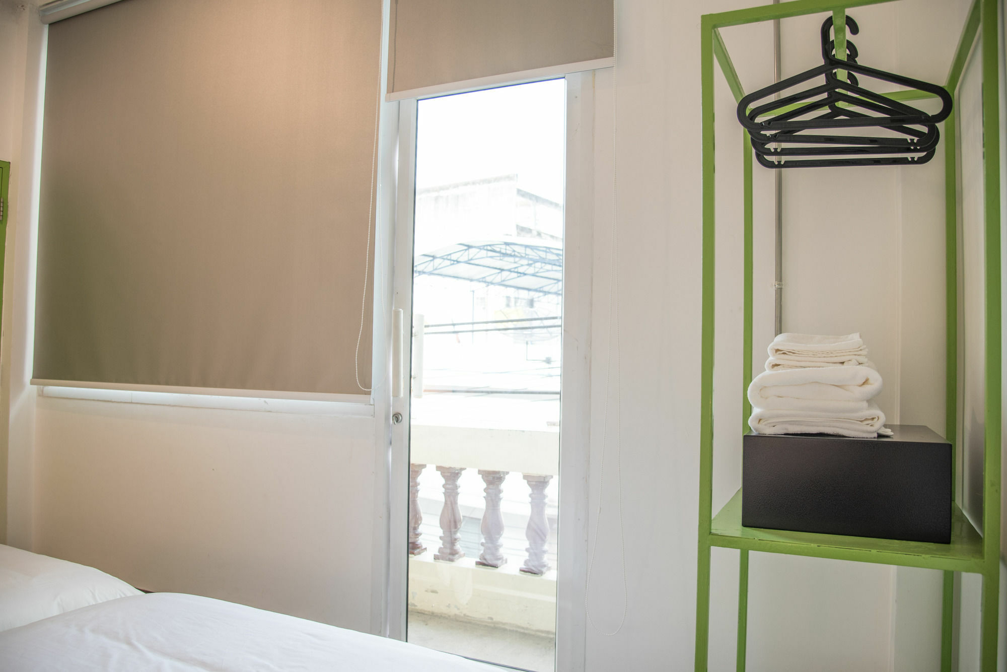 Bed & Body Hostel Bangkok Exterior foto