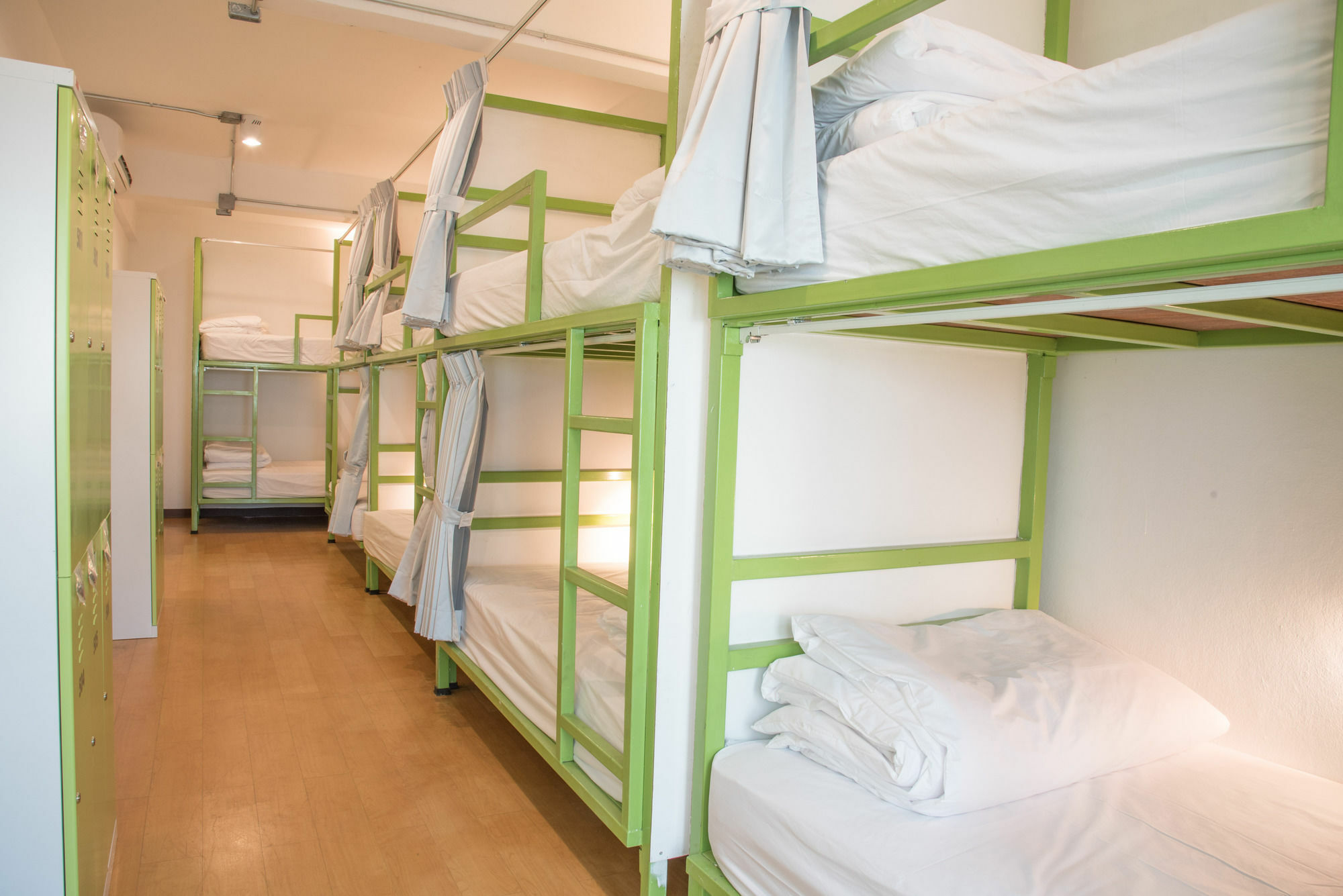 Bed & Body Hostel Bangkok Exterior foto